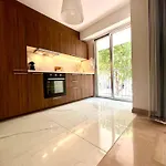 Standing 100m De La Avec Balcon Dauphin Lejlighed Antibes