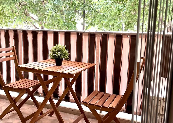 Standing 100m De La Avec Balcon Dauphin * Antibes