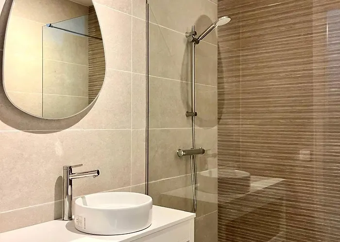 Apartment Standing 100m De La Avec Balcon Dauphin